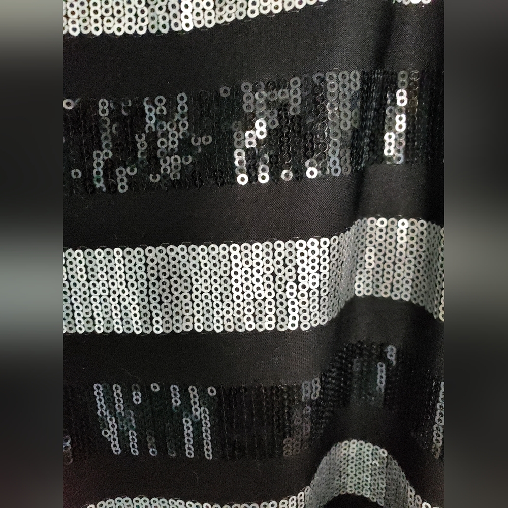 Arden B Black and Silver Sequin Tank Top - Picture 4 of 4